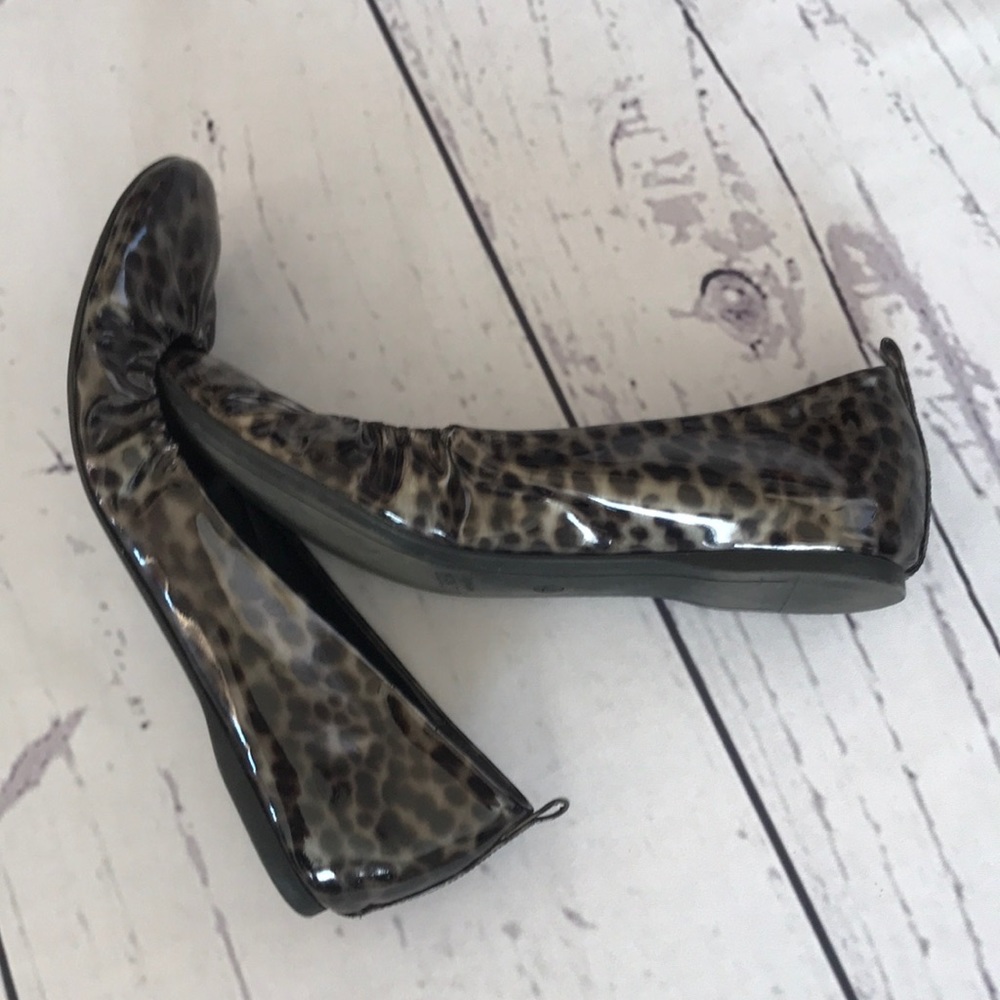 🙉 J. Crew flats